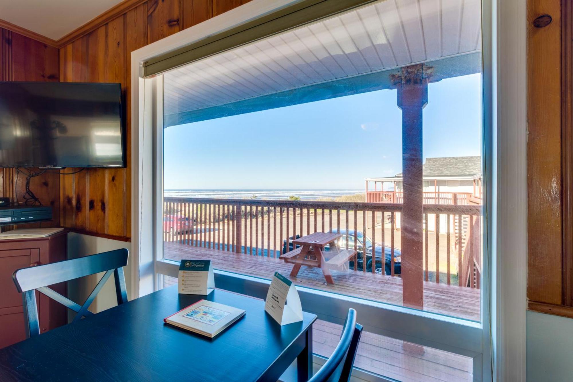 Getaway Oceanfront Rockaway Beach