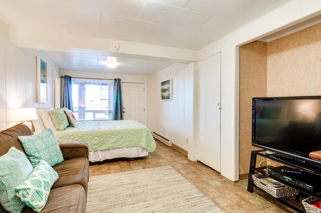 Getaway Oceanfront * Rockaway Beach